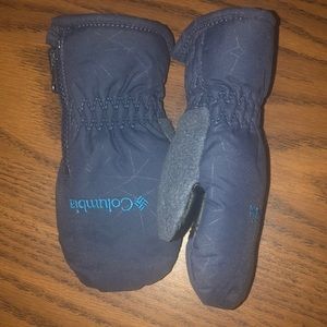 Baby mittens 12-18 months Columbia